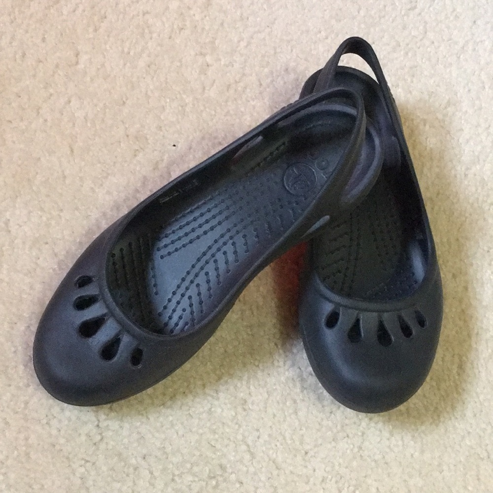 Crocs sling back flats size 6